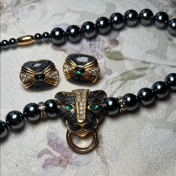 KJL for Avon vintage Panther Necklace with Black and Gold Beads - Picture 11 of 11